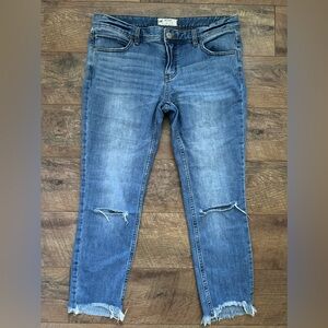 FREE PEOPLE | Distressed ankle jeans
